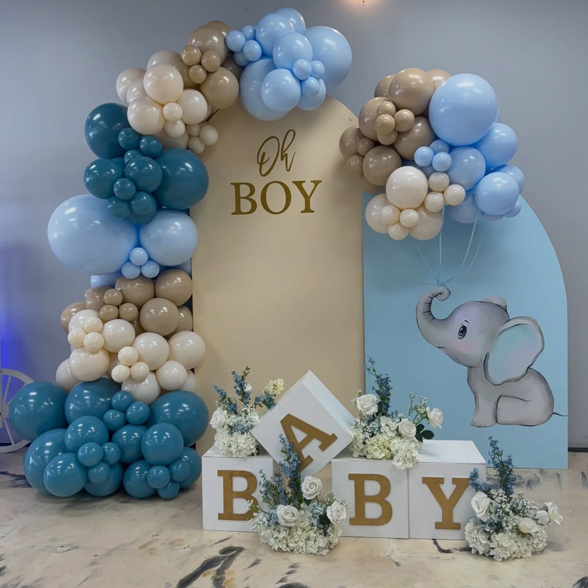 Themed Décor